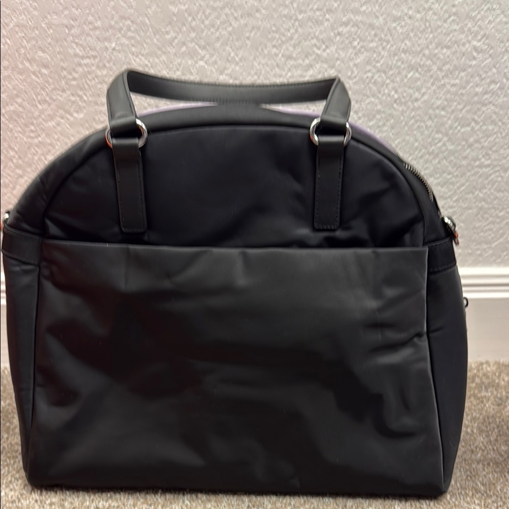 Lo and Son’s Sleek Black Laptop Bag